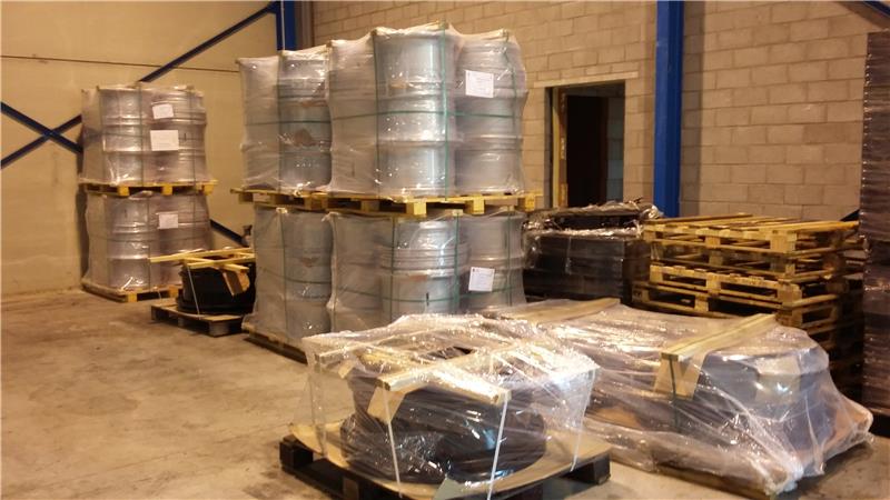 Reach stacker and forklift wheels